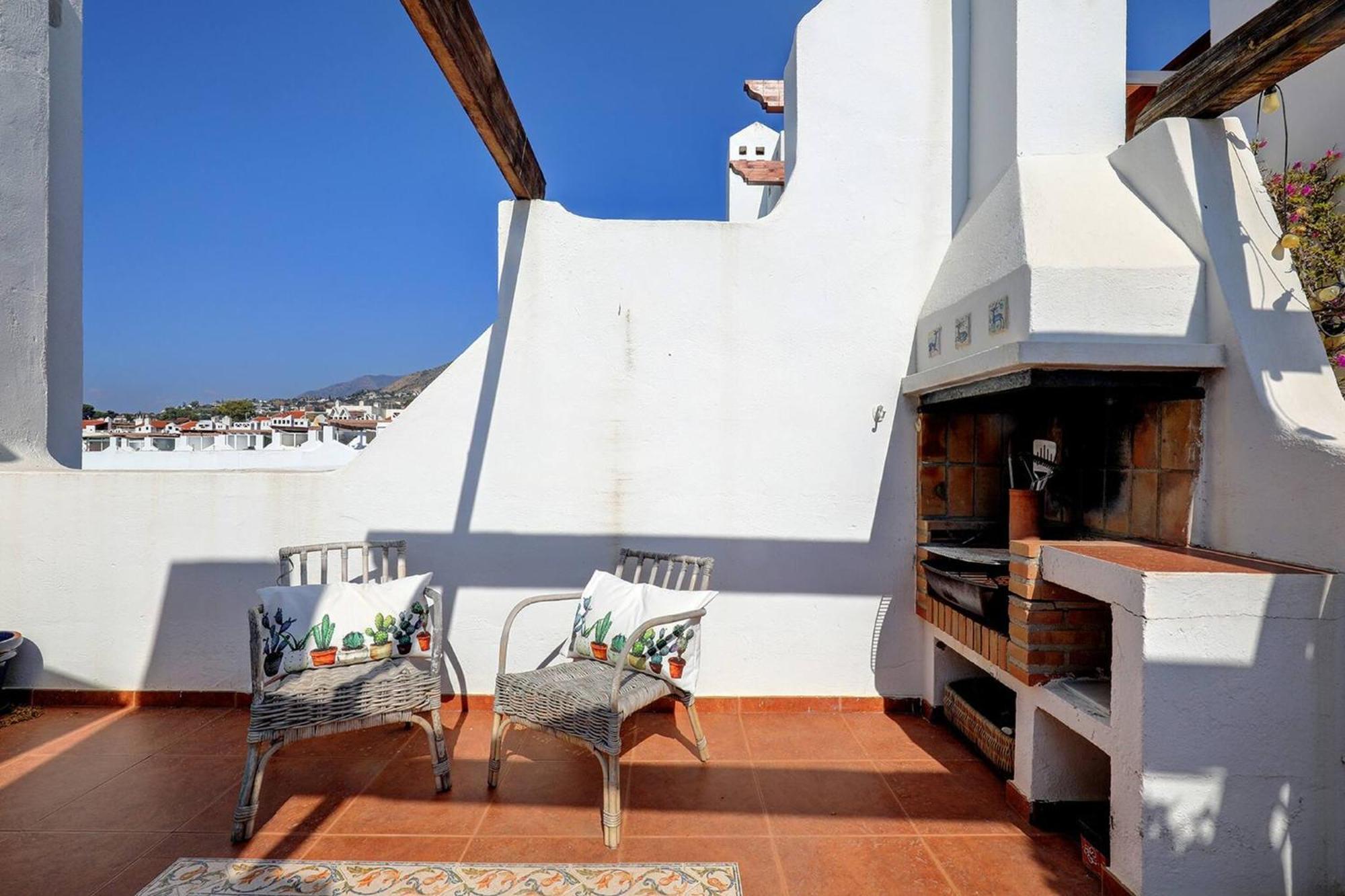 082 - Stunning Sea Views Beachfront Apartment Benalmádena Dış mekan fotoğraf